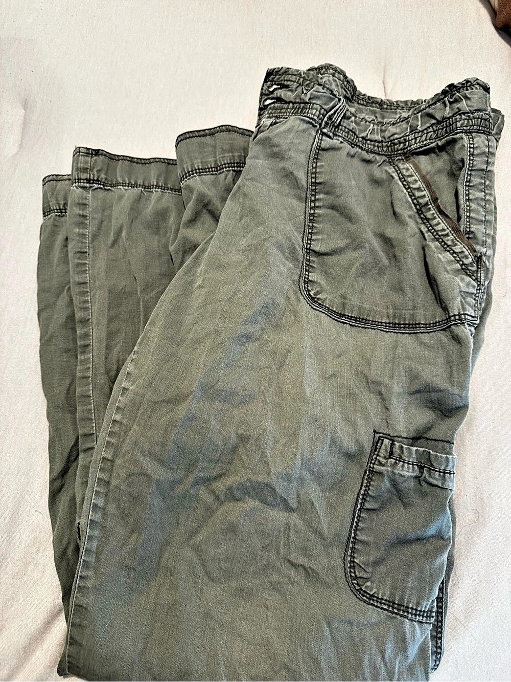 Maurices Women's Green Cargo Pants